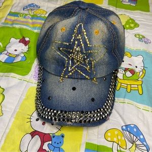 Insane 2000s rhinestone star hat